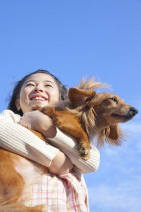 心も体もリラックス。わんちゃんの正しいだっこをマスターしよう！