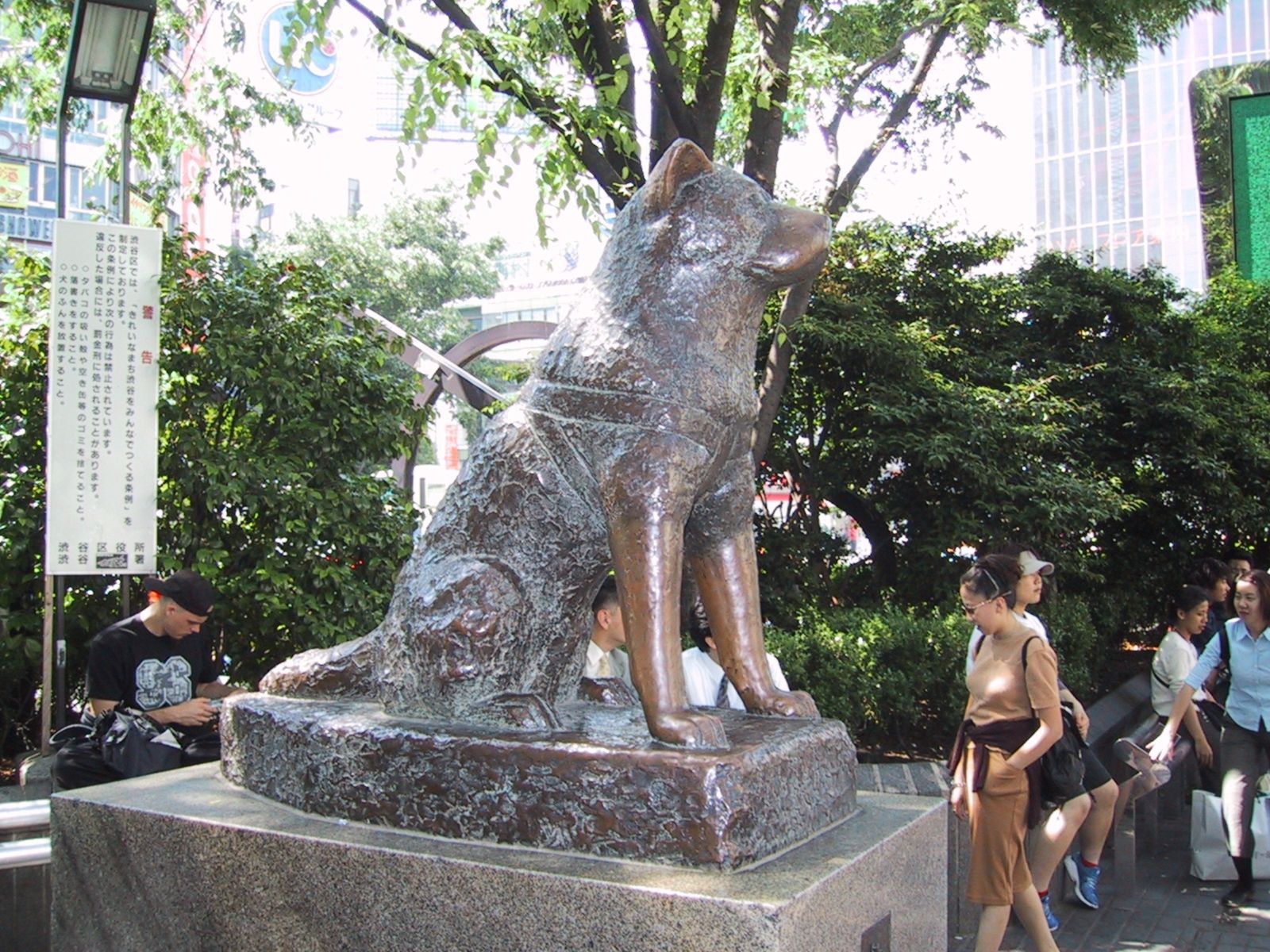 Hachiko_statue_01